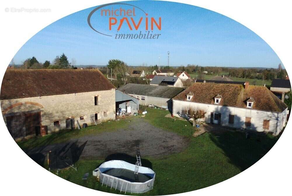Maison 95 m² à Saint-Parize-Le-Chatel  - photo 8