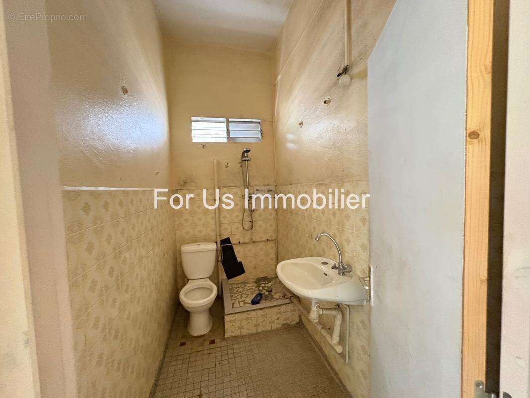 Maison à LES ABYMES