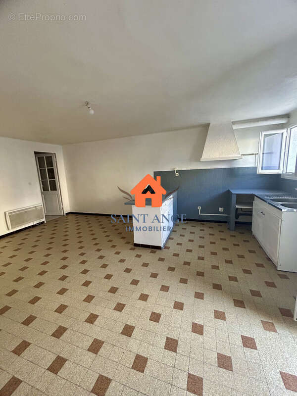 Appartement à LA CRAU