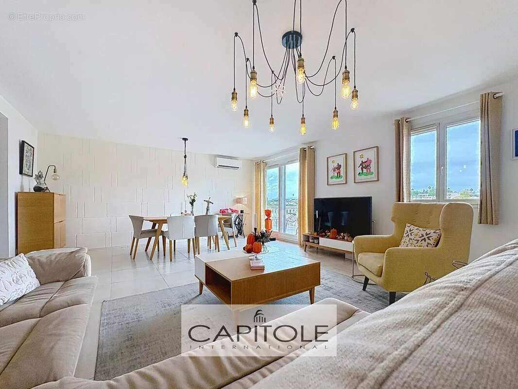 Appartement à VILLENEUVE-LOUBET