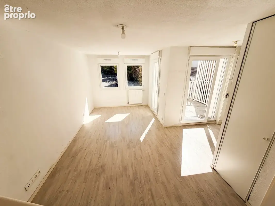 Appartement T3 en duplex avec terrasse - photo 2