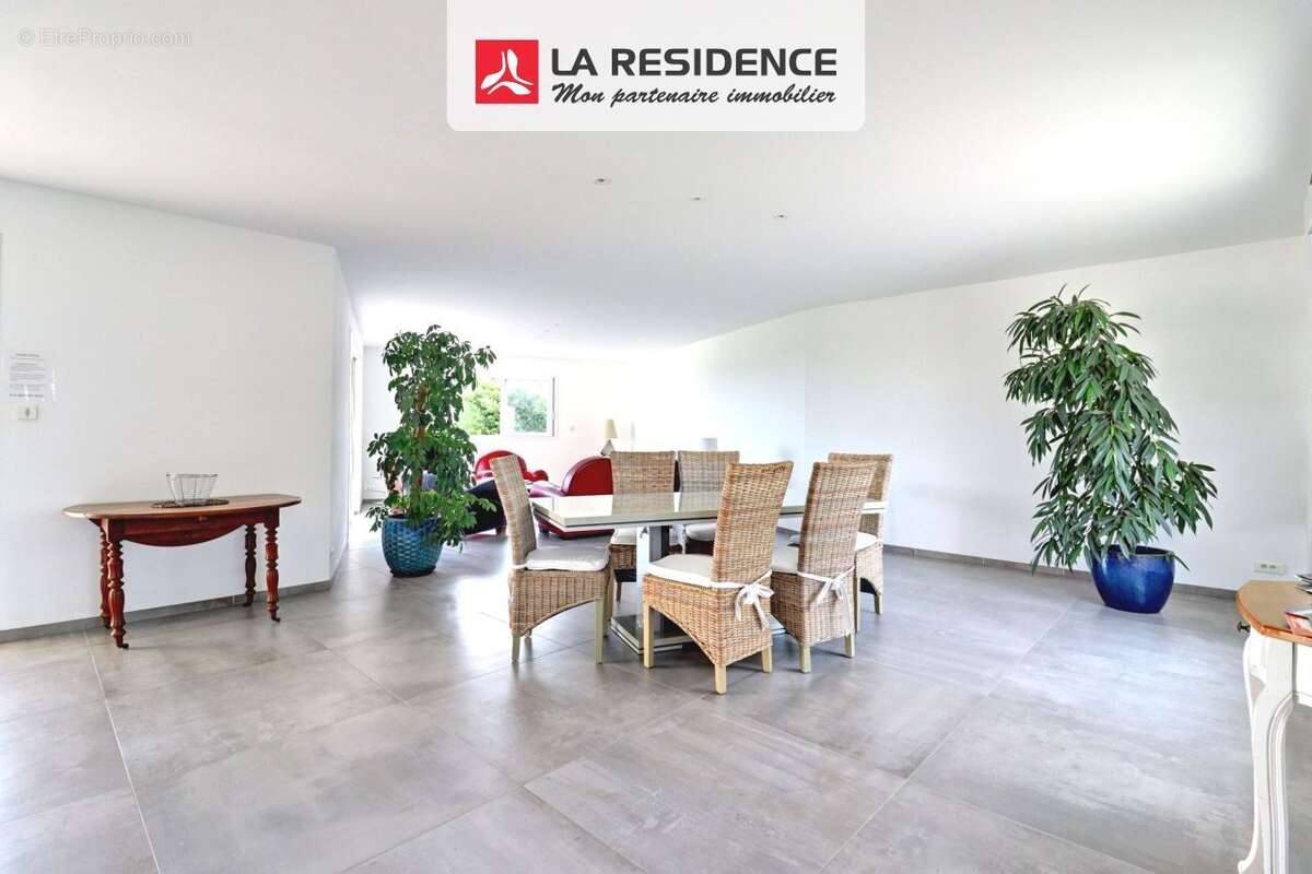 Maison à CHOUZY-SUR-CISSE