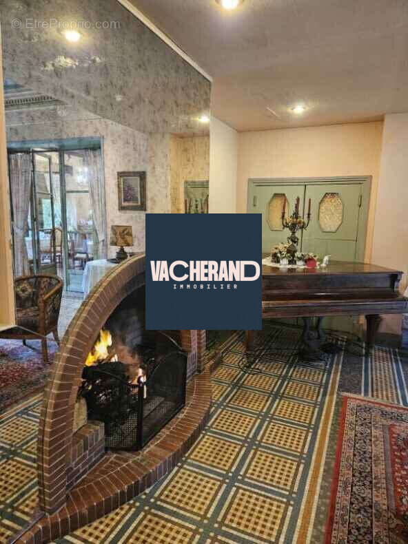 Autre à VALENCIENNES