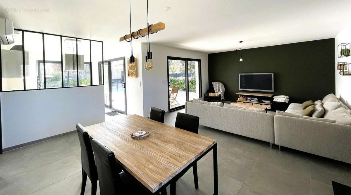 Rare à Méjannes-le-Clap : Villa Contemporaine Plain-Pied (DPE A) avec dépendance et piscine - photo 4