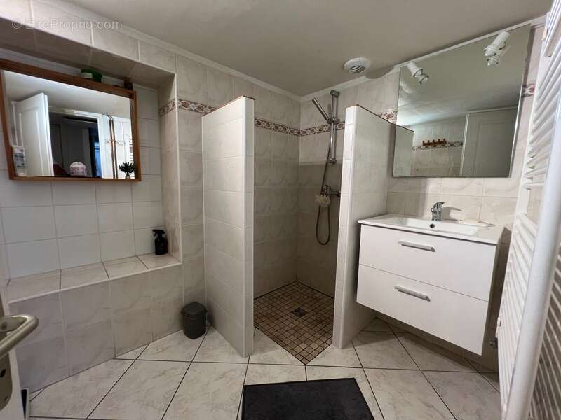 Maison à PONTCHARRA-SUR-TURDINE