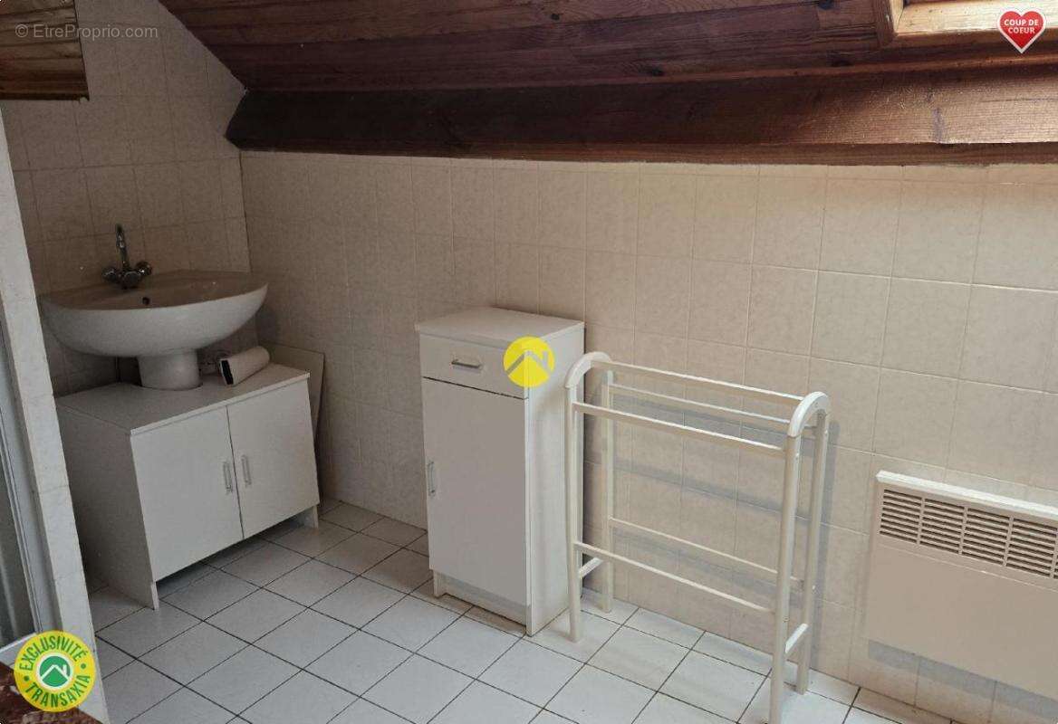 Maison à CONDAT-EN-COMBRAILLE