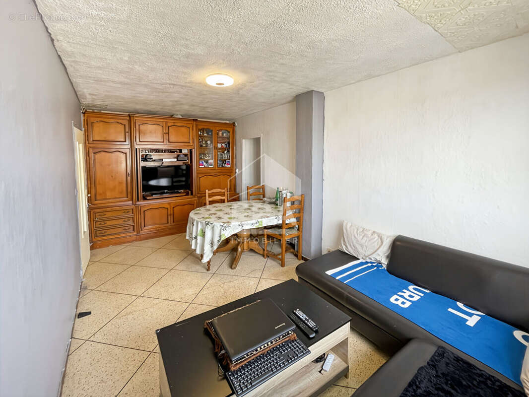 Appartement à MARSEILLE-3E