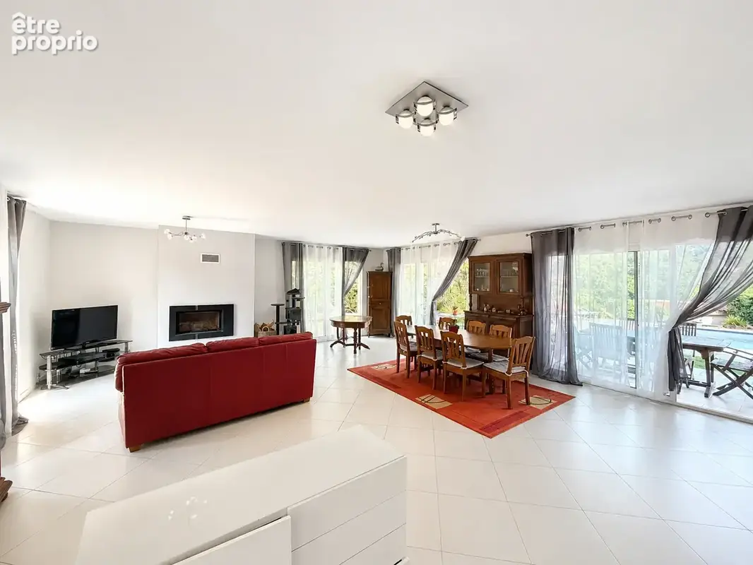 Maison familiale d'exception avec piscine, suite parentale et salle de jeux de 37 m2   Aigrefeuille (31280) - photo 10