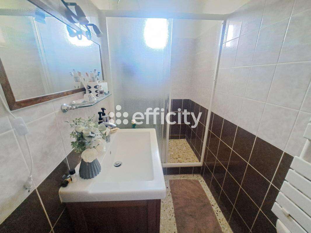 Maison à VILLELAURE