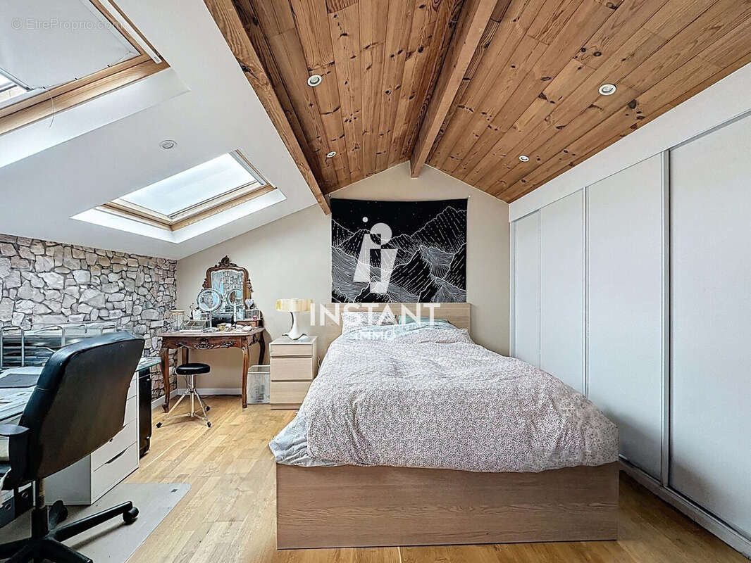 Maison à LE PERREUX-SUR-MARNE