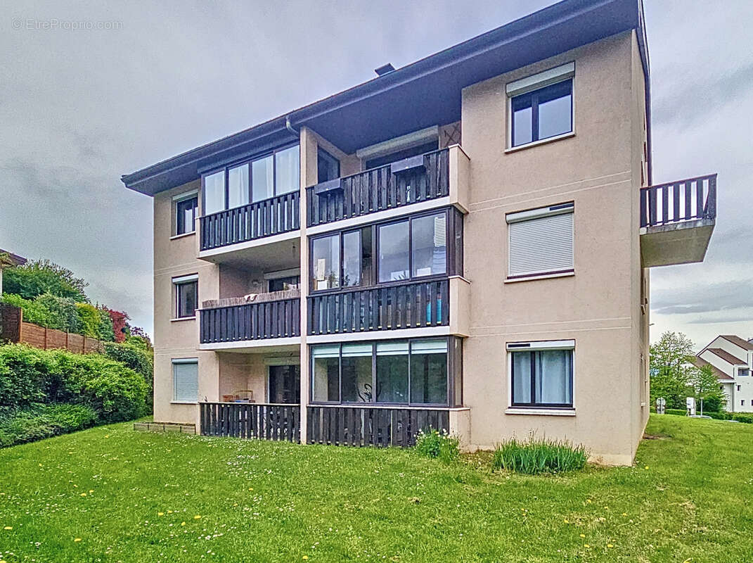 Appartement à MEYTHET