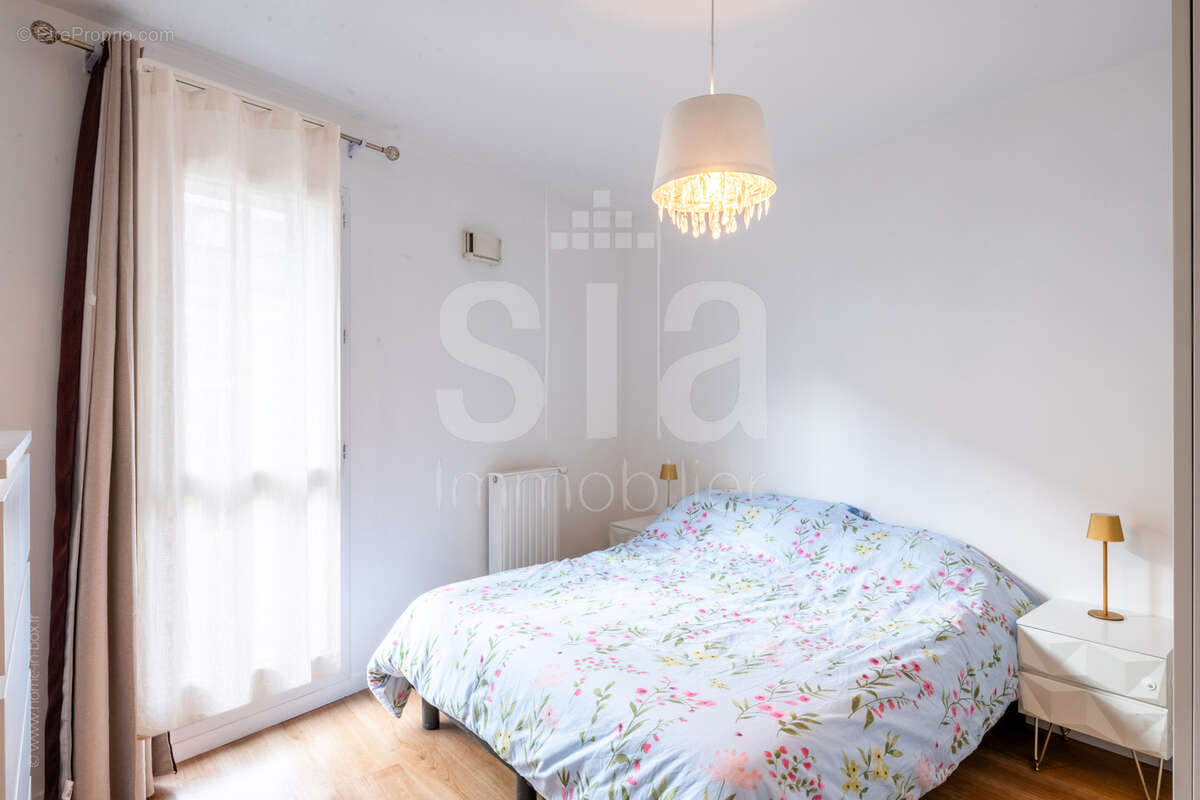 Appartement à LES LILAS
