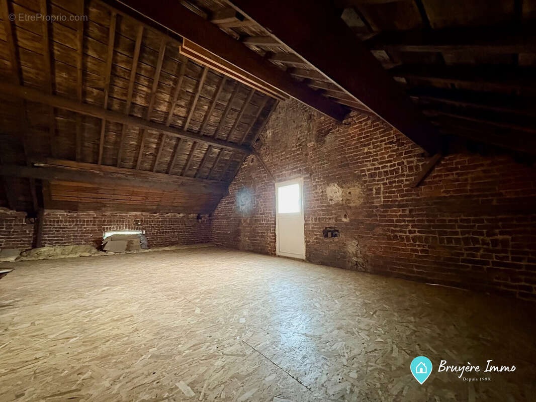 Appartement à AULNOYE-AYMERIES