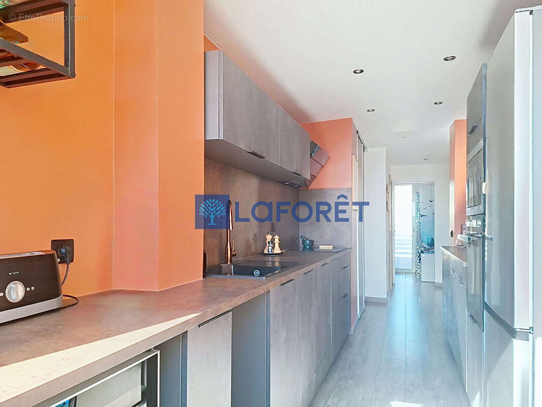 Appartement à LA VALETTE-DU-VAR