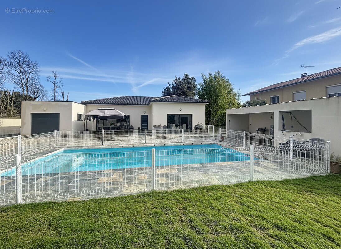 Maison recente de plain pied  avec piscine et pool house - photo 5