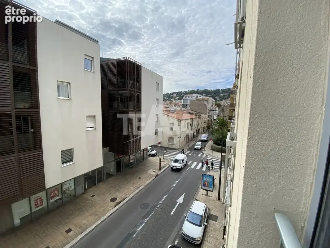 T2 centre-ville avec parking - photo 7