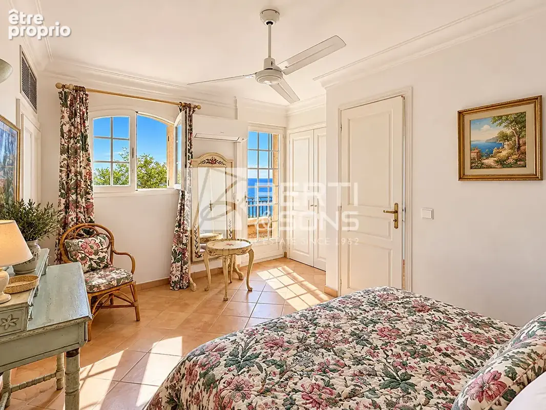 Théoule-sur-mer - domaine recherché - villa de caractère sud avec vue panoramique sur la mer ! - photo 8