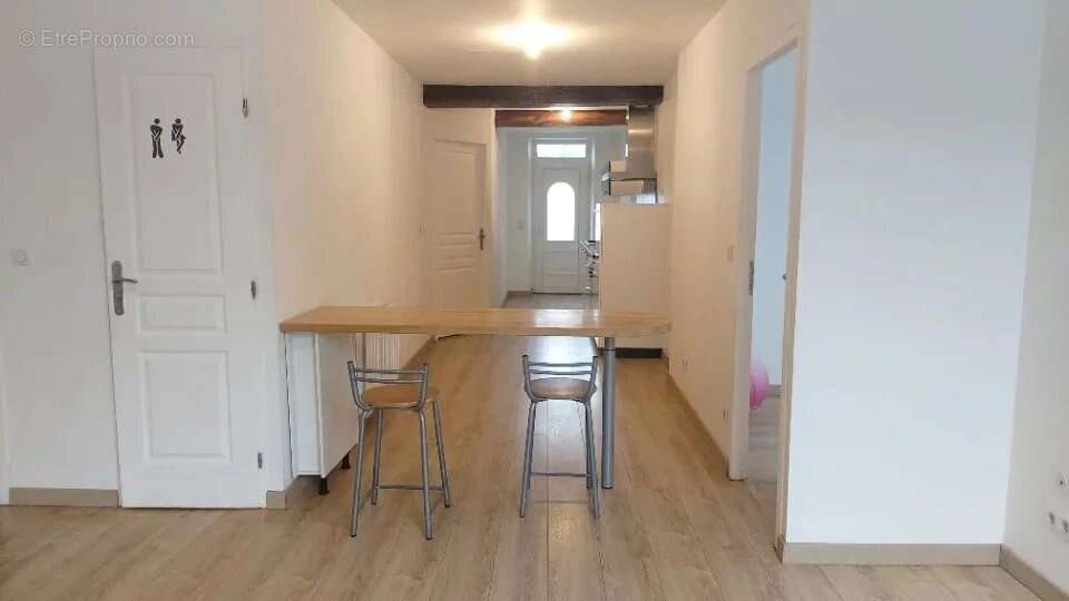 Maison à BAZINCOURT-SUR-SAULX