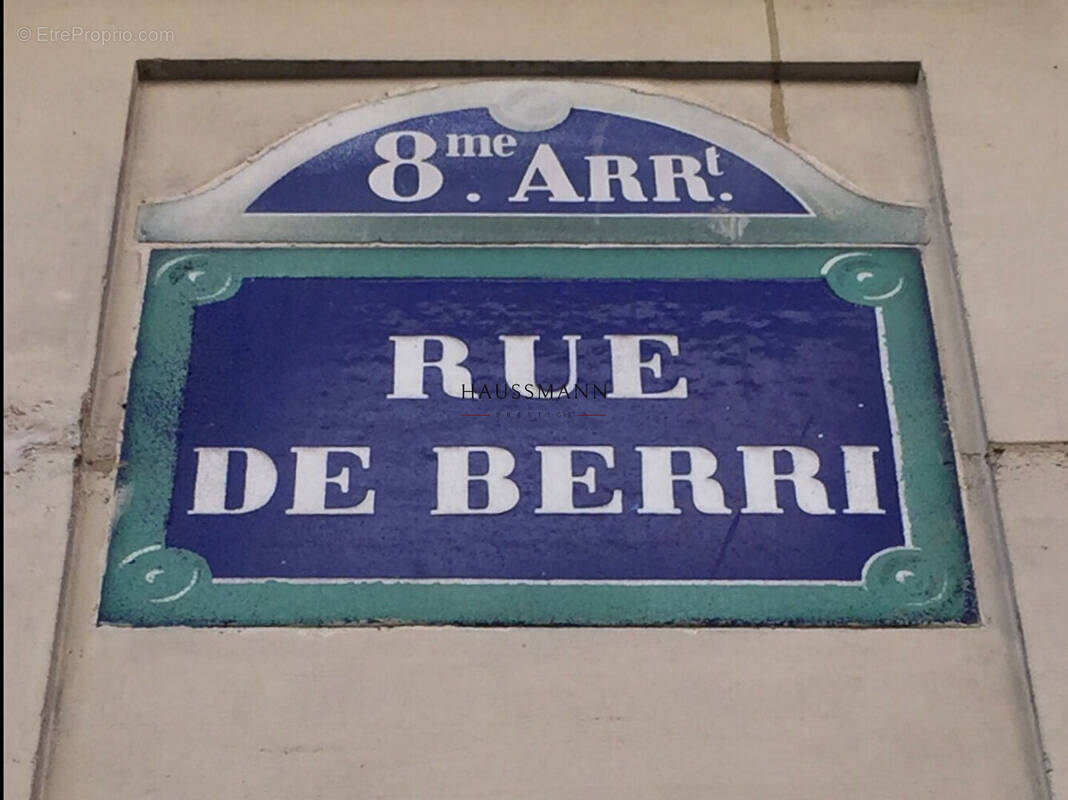 Appartement à PARIS-8E