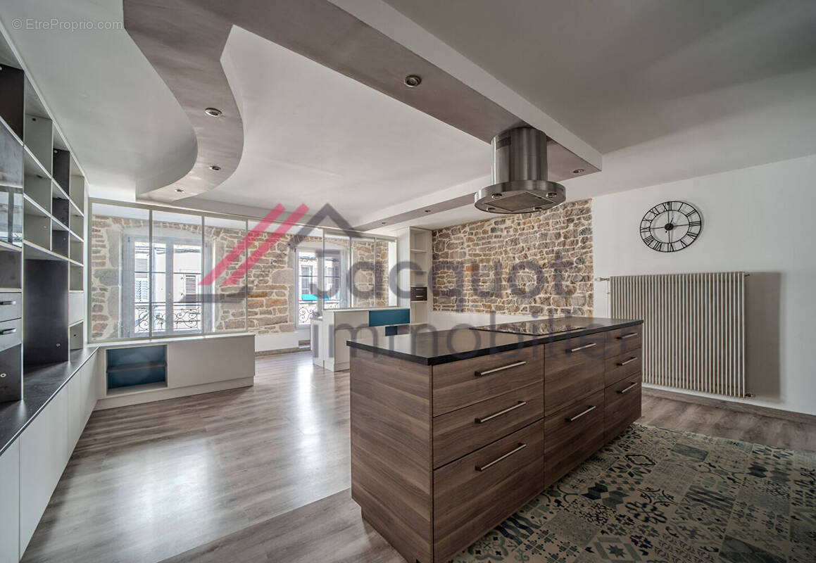 Appartement à LONS-LE-SAUNIER