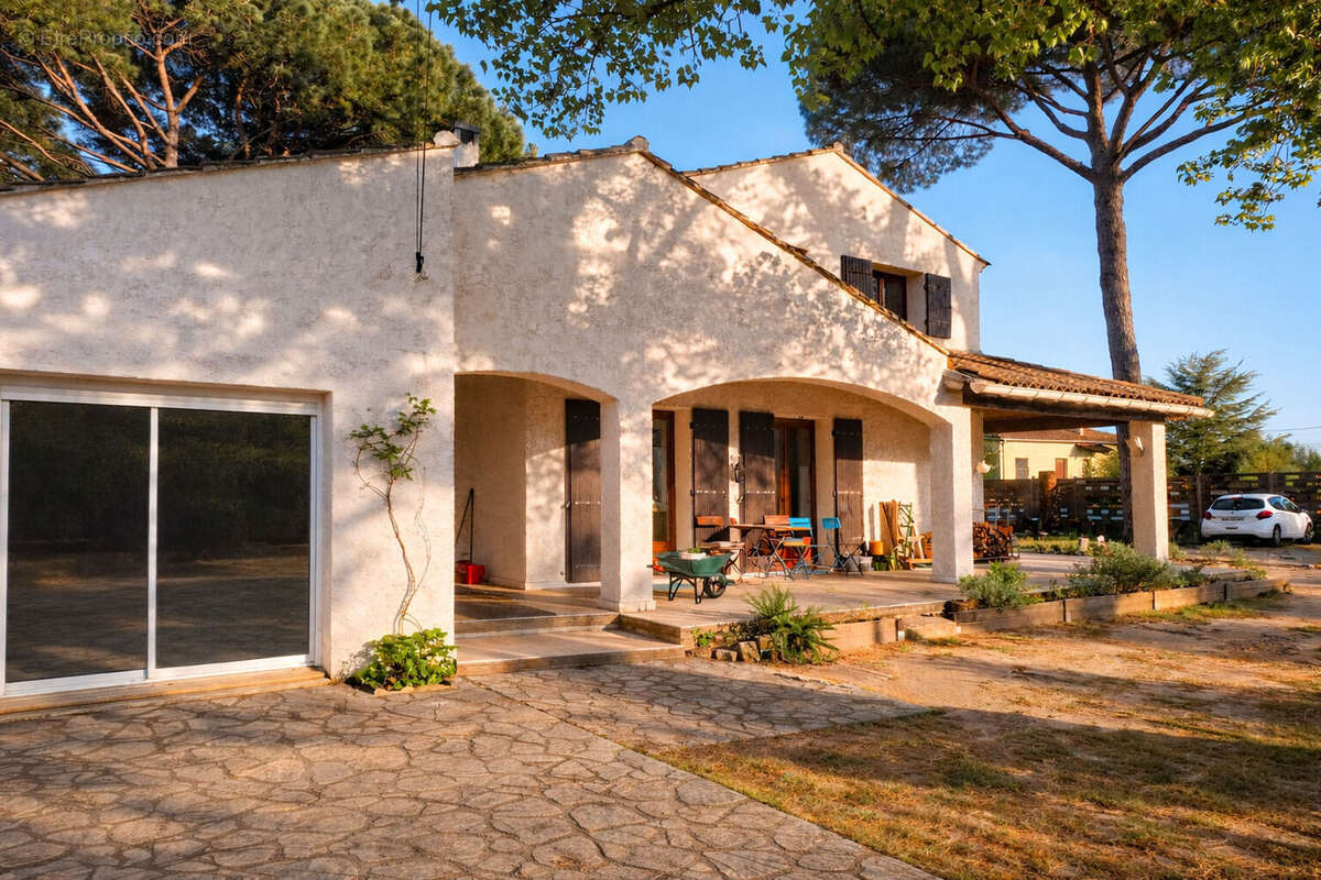 Maison à BAGNOLS-SUR-CEZE