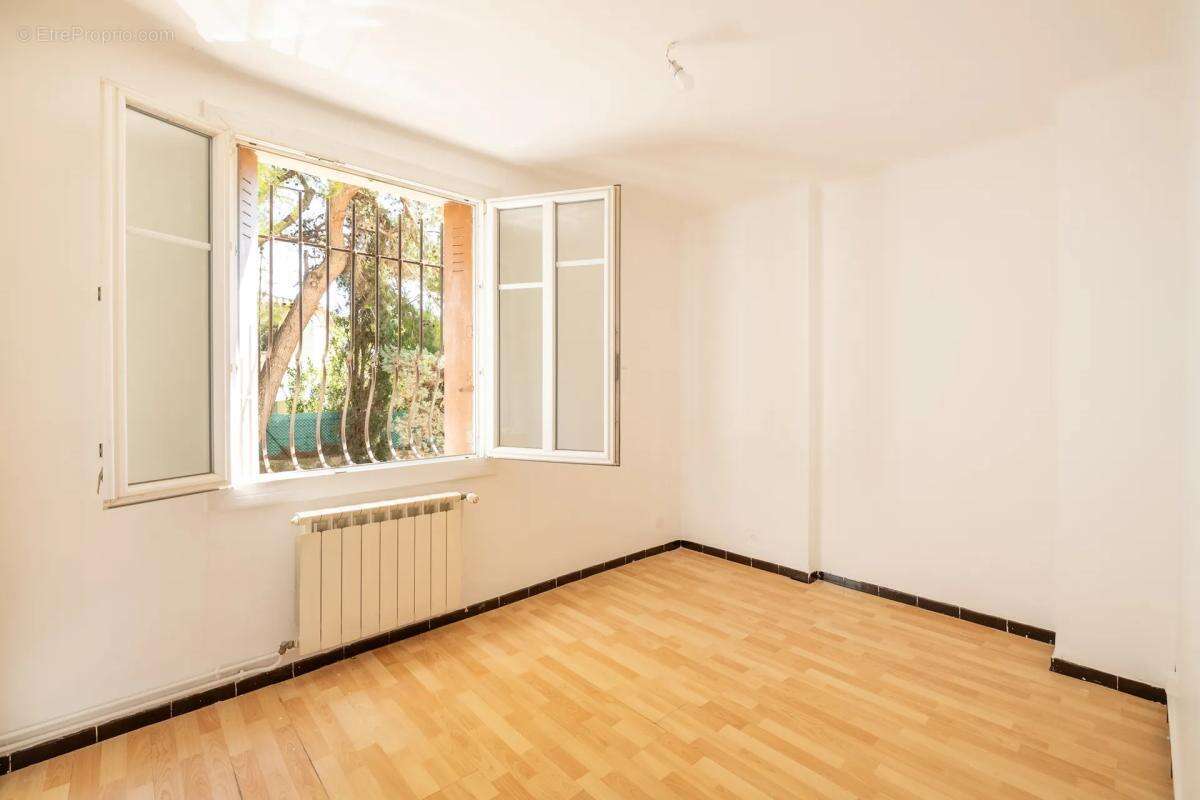 Appartement à MARSEILLE-12E