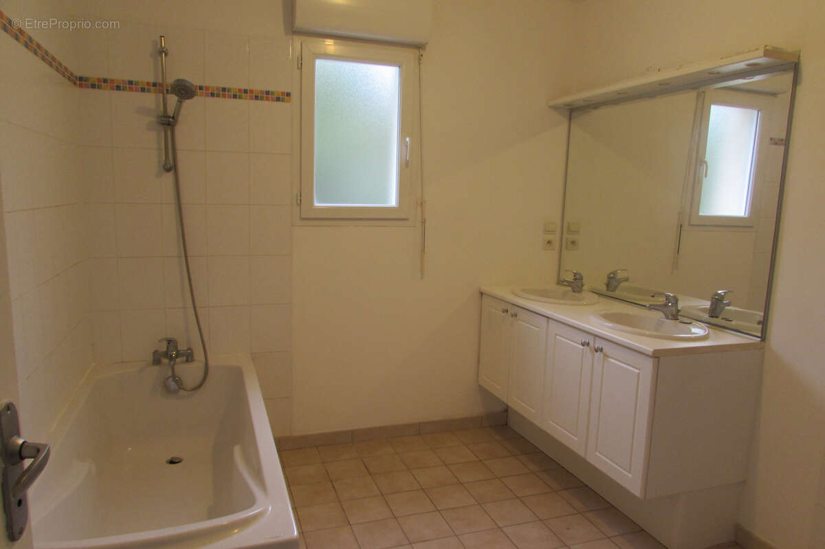 Maison à CROSMIERES