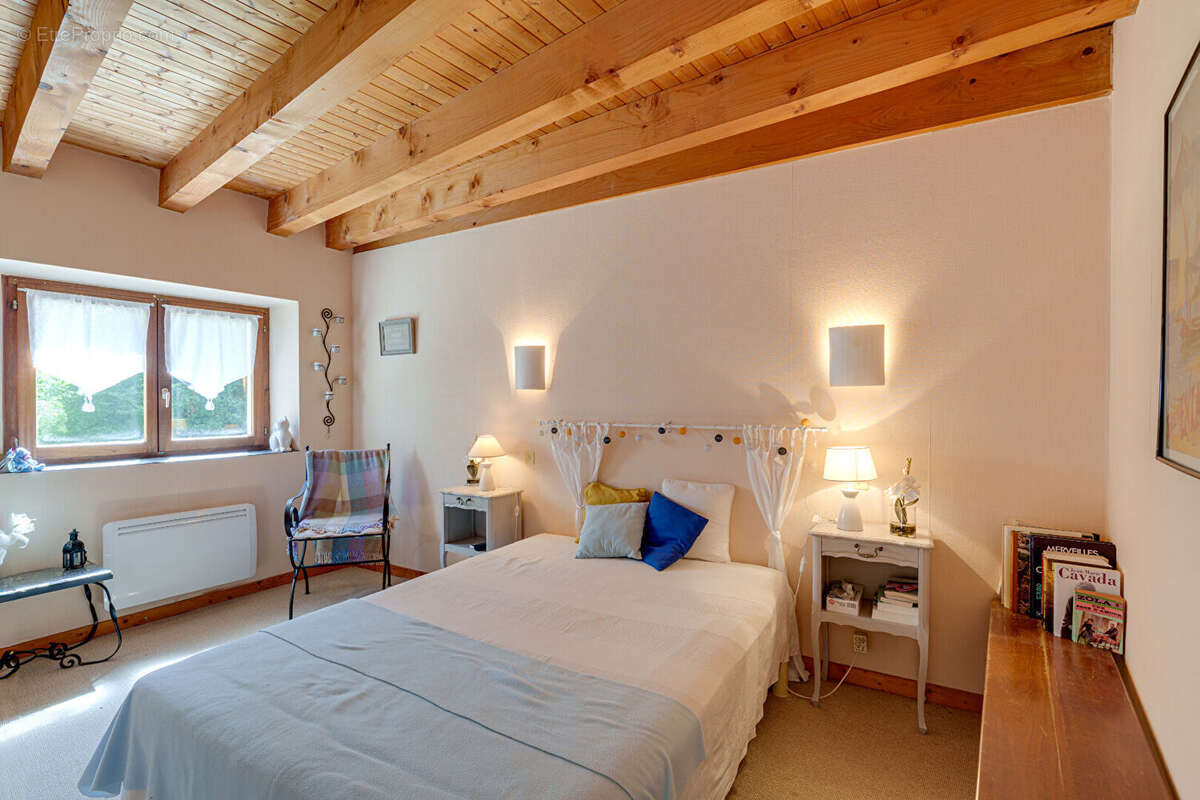 Maison Lugrin 6 pièces 99.75 m² avec jardin dans un secteur très calme. - photo 9