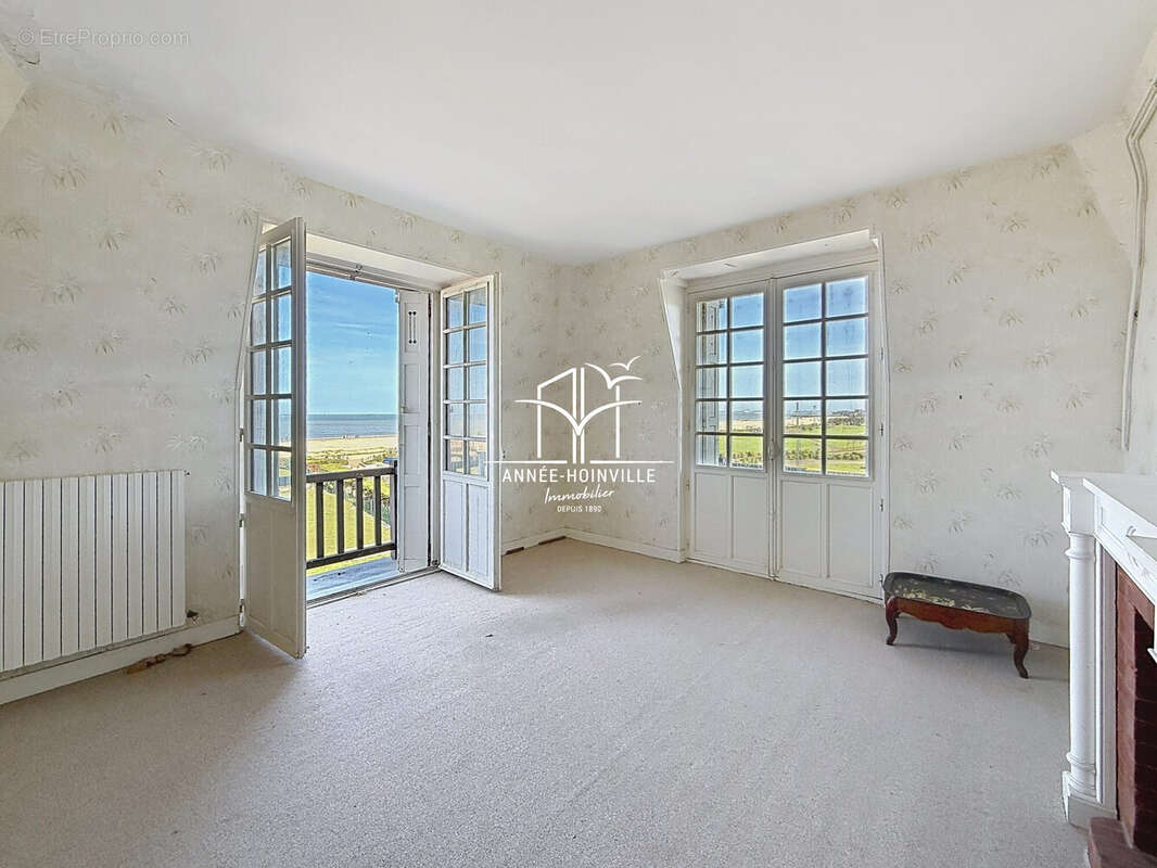 Appartement à TOURGEVILLE