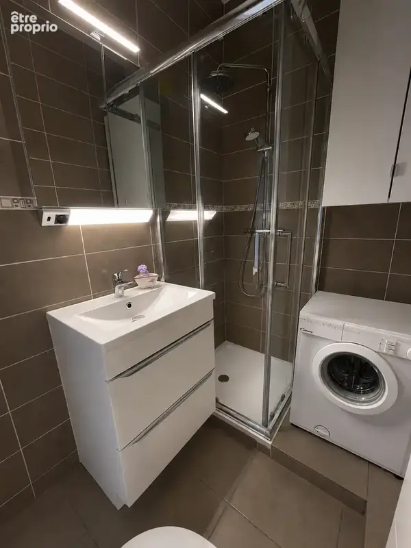 SAINT-AYGULF — Studio 30 m2 entièrement rénové, côté lagune, parking privé sécurisé - photo 5