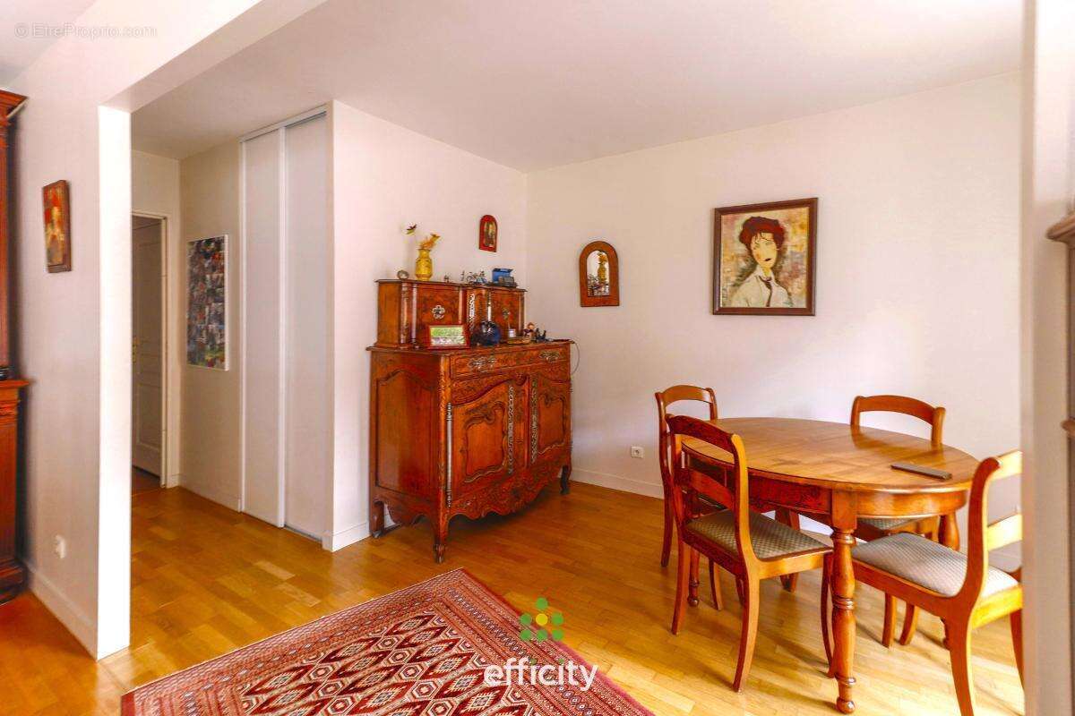 Appartement à LE PERREUX-SUR-MARNE