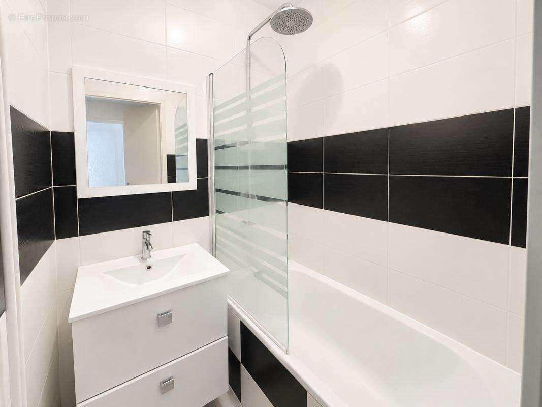 Appartement à MEYZIEU
