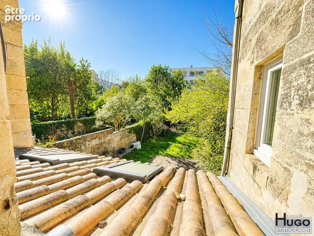 Offre d'achat acceptée !!! bordeaux saint-seurin - appartement 2 pieces a renover- au calme cöté jardin ! - photo 1