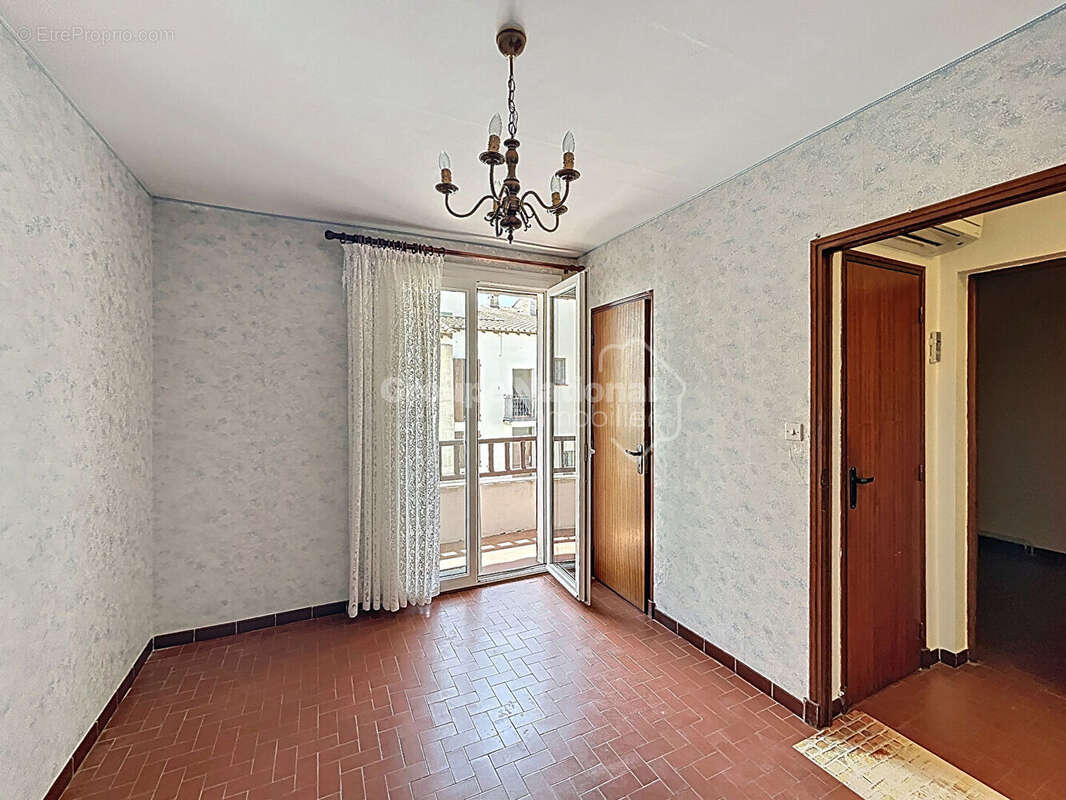 À vendre : maison mitoyenne familiale dans un quartier calme. - photo 8