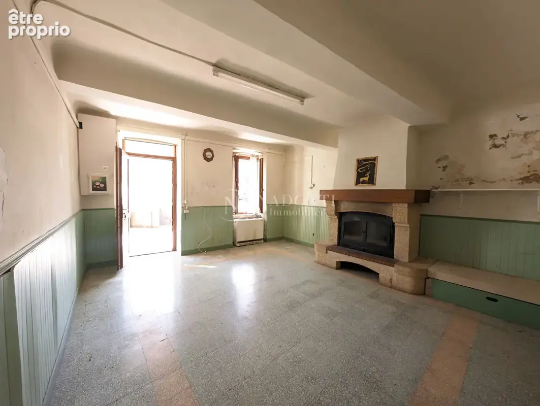 A VENDRE à Cadenet, Maison de ville 125m2 avec garage à rénover - photo 3