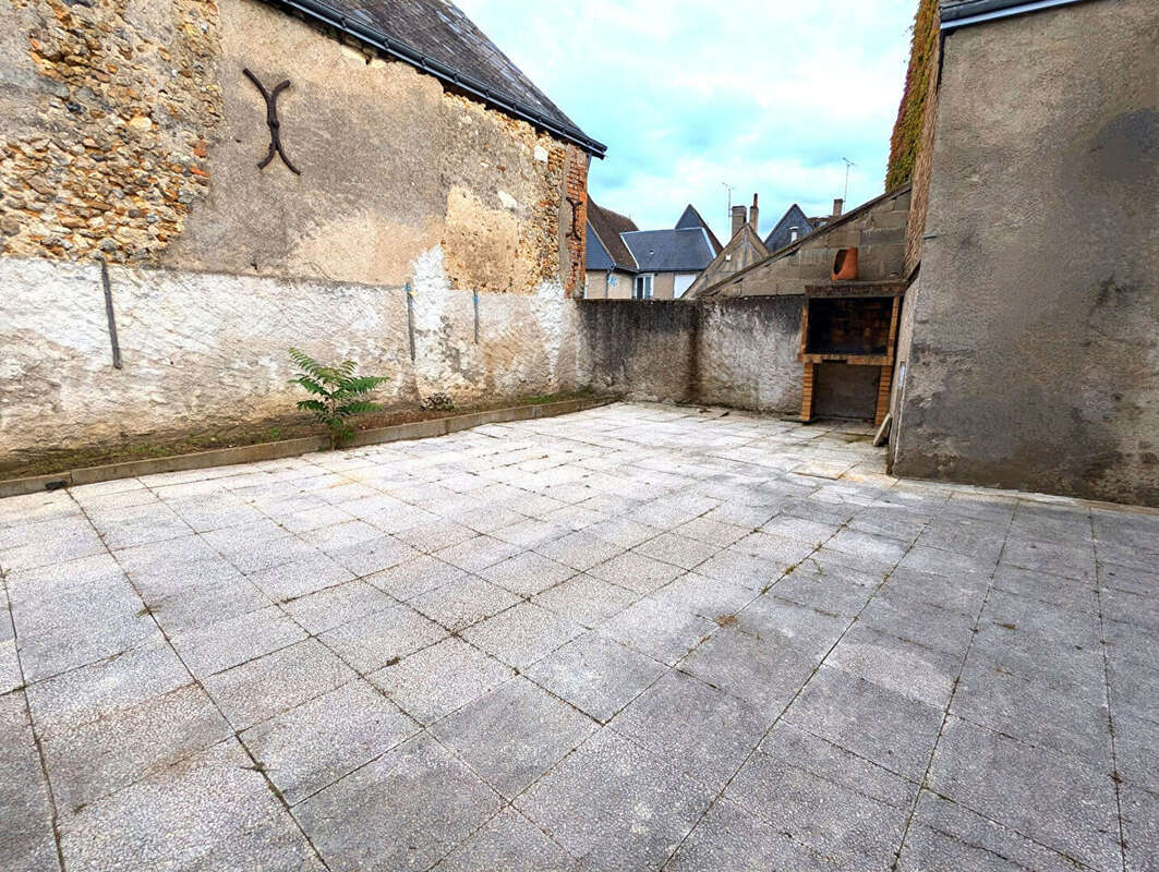 Maison à CHATEAU-RENAULT