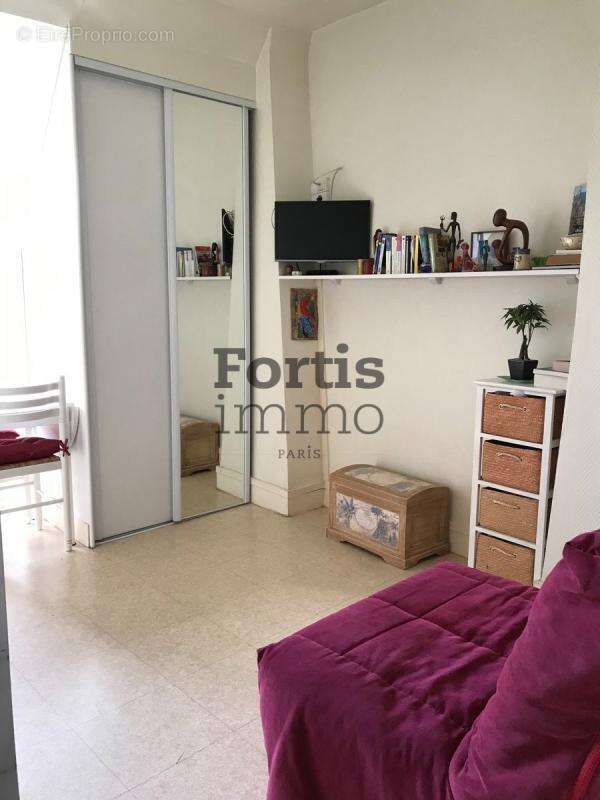 Appartement à PARIS-3E