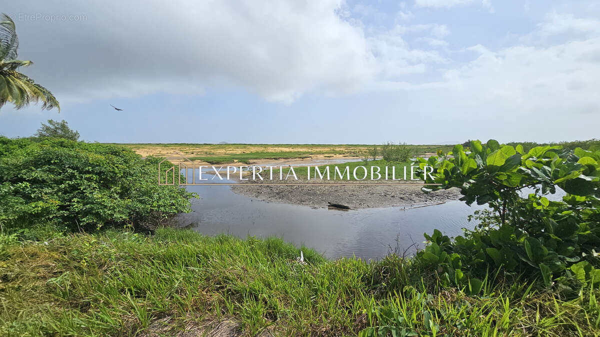 Maison à REMIRE-MONTJOLY