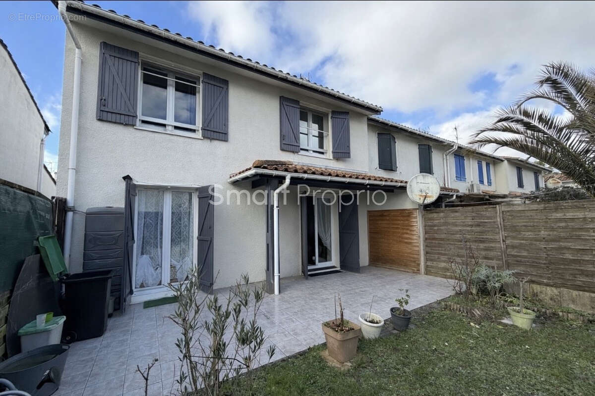 Maison à CARBON-BLANC