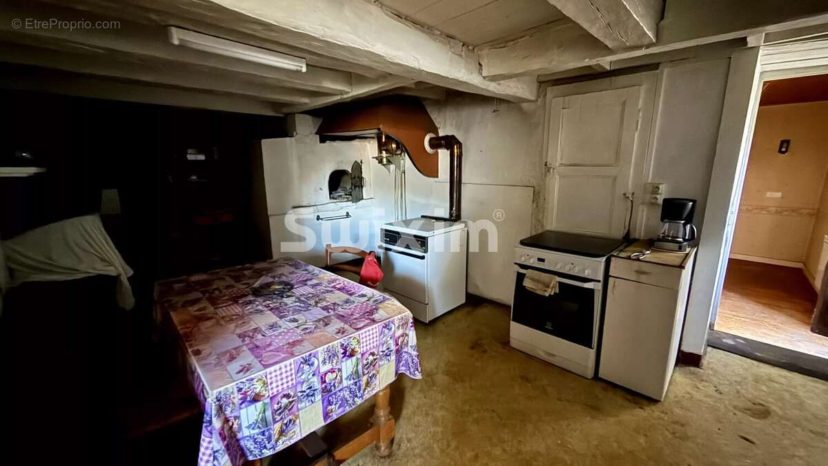 Maison à MONTROND