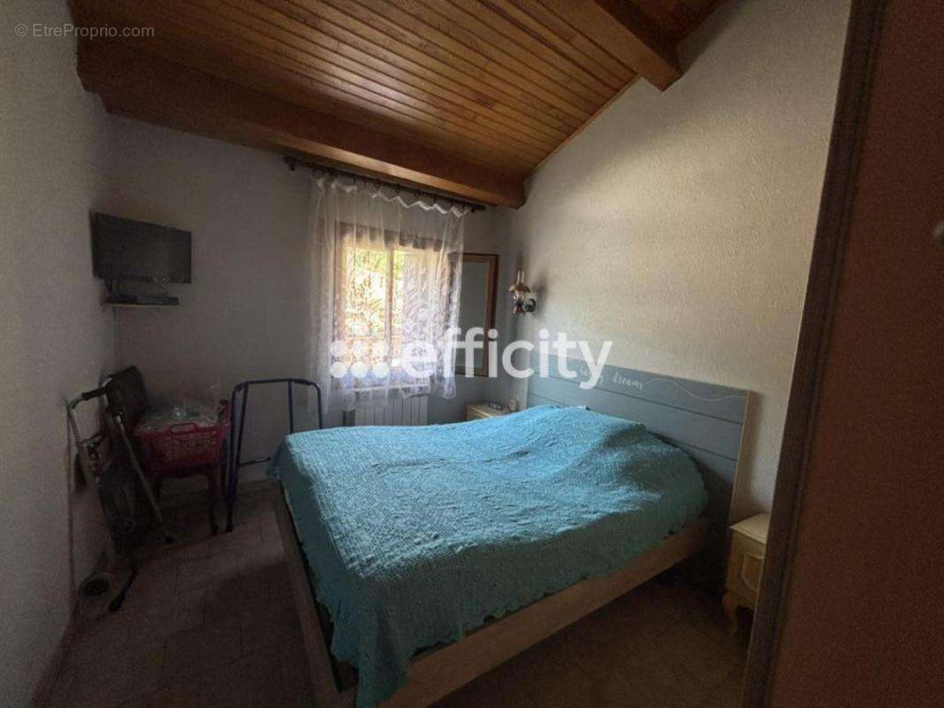 Maison à LA TOUR-SUR-ORB