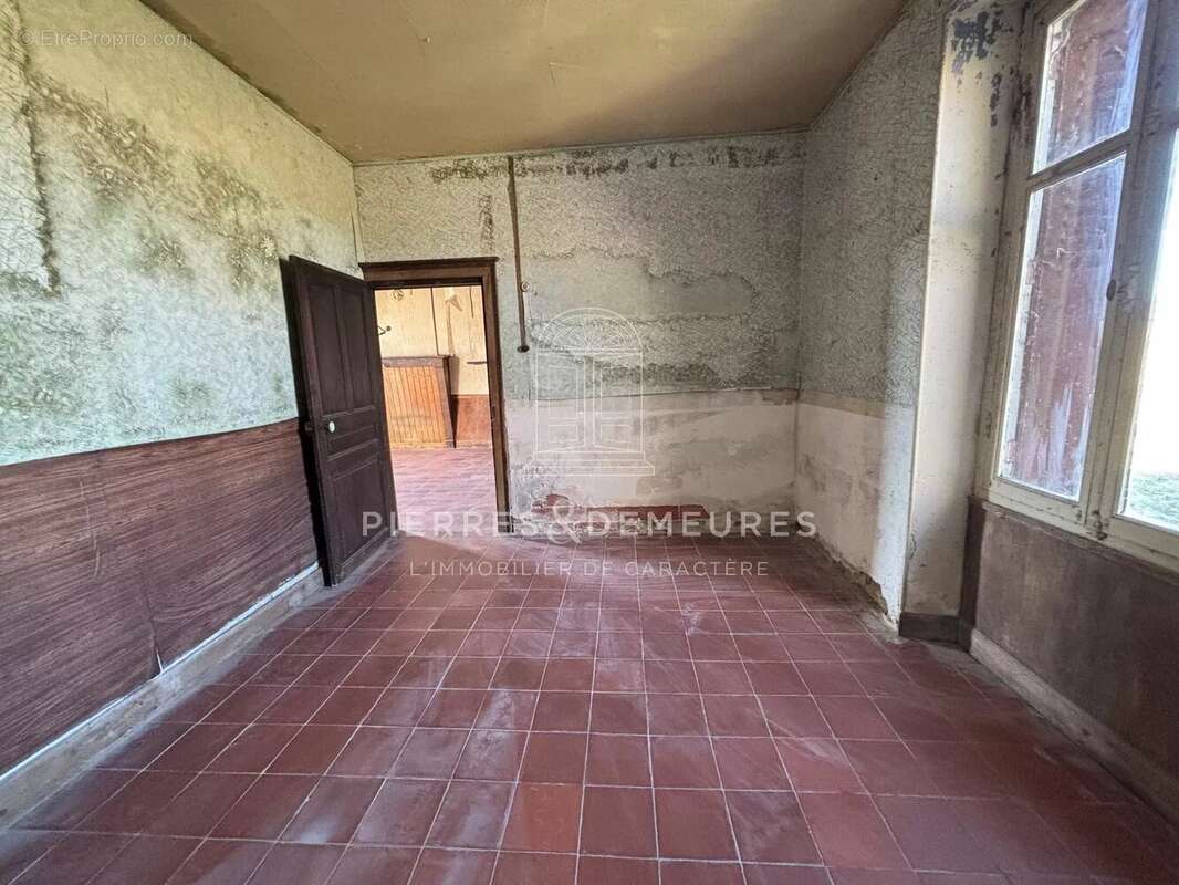 Maison à POULIGNY-NOTRE-DAME