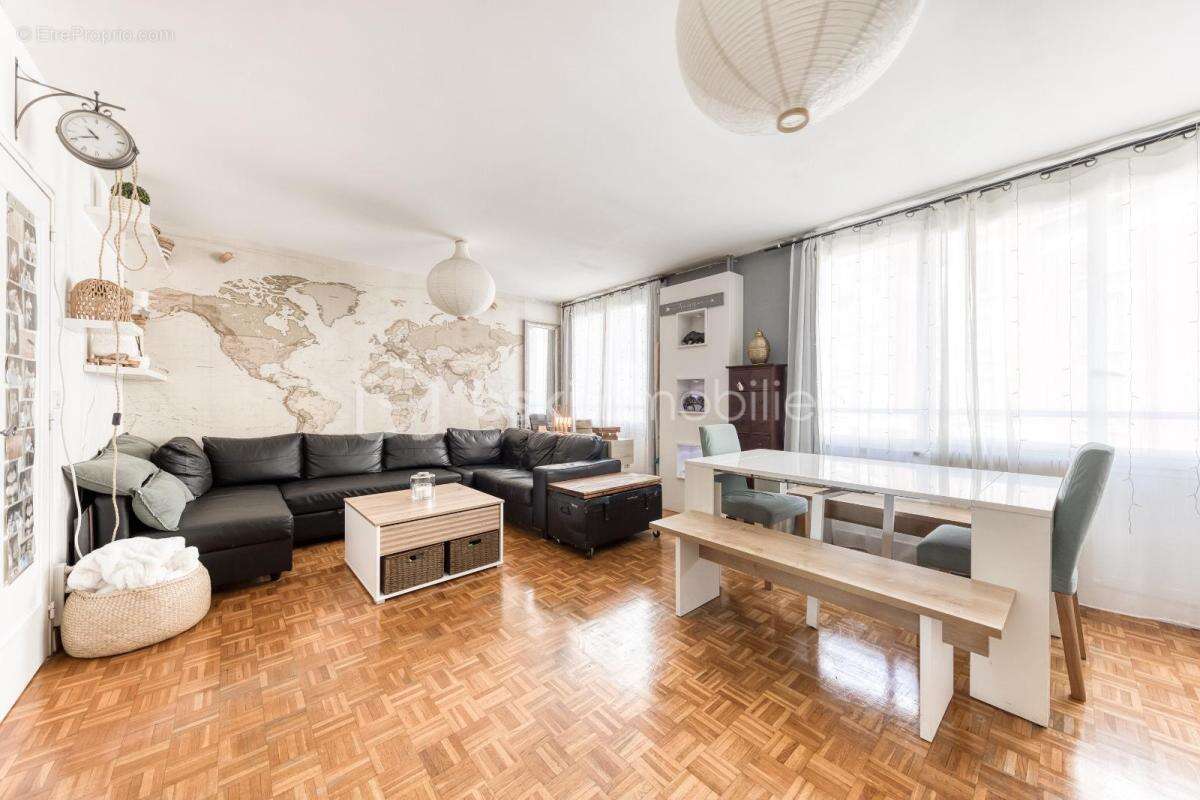 Appartement à PARIS-20E