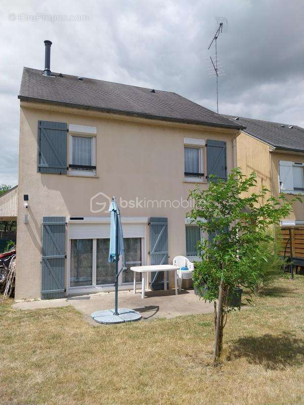 Maison de 101 m2 avec 4 chambres - Terrain de 527 m2 à Sully sur Loire - photo 5