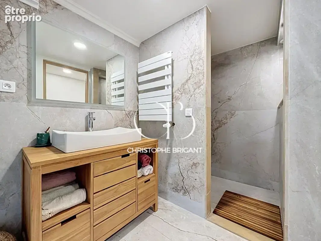 Maison d'exception, rénovée, sans vis-à-vis  de 6 pièces 128 m2 - photo 9