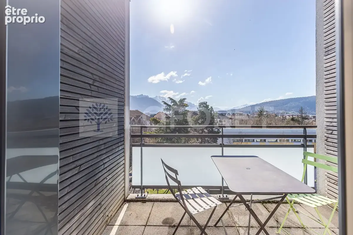Agence immobiliere laforet - "agave" - appartement t3 traversant de 78,80 m² - balcons - garage en sus - dernier etage - vue deg - photo 4