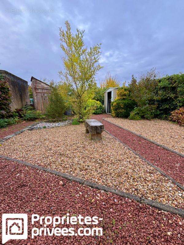 Maison à MEHUN-SUR-YEVRE