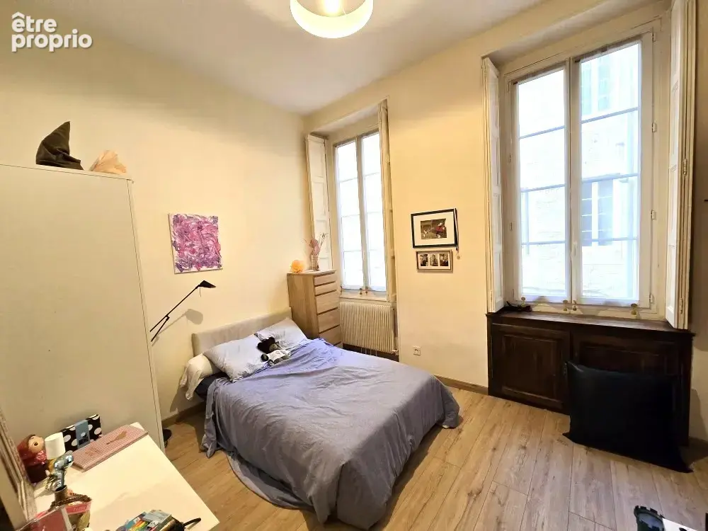 ARENES !!! Haussmannien - T7 - 195m2 - Possibilité garages. - photo 8