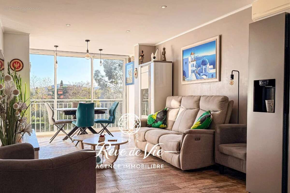 Appartement à BORMES-LES-MIMOSAS