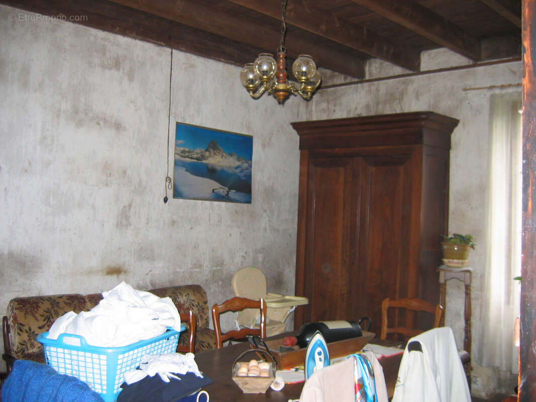 Maison à LES SALLES-DE-CASTILLON